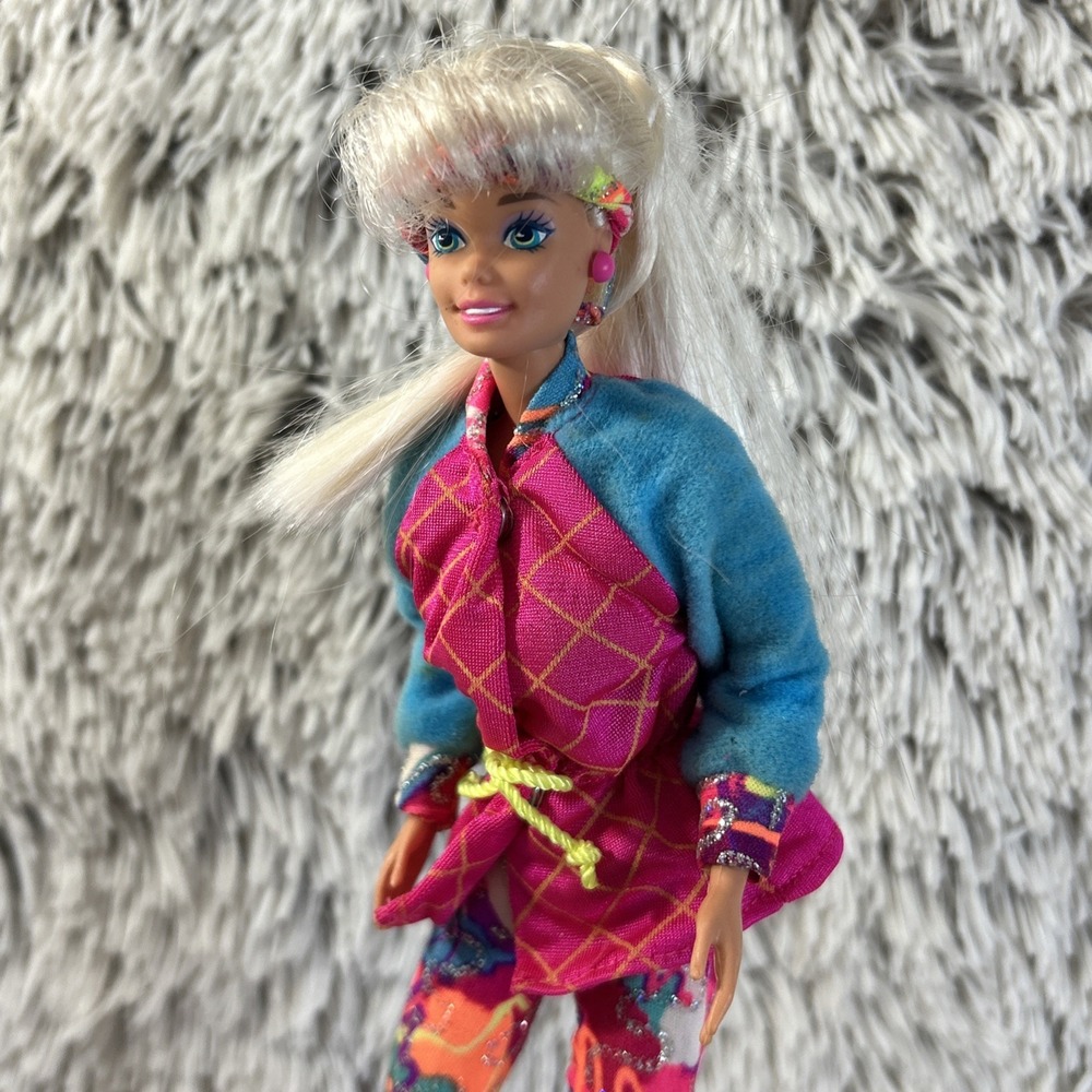 Vintage Barbie Doll 1994 Mattel‎ Snow Ski Boots Winter Games Colorful NO POLES
